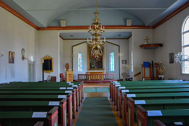 File:Emmaboda kyrka Interiör 001.jpg