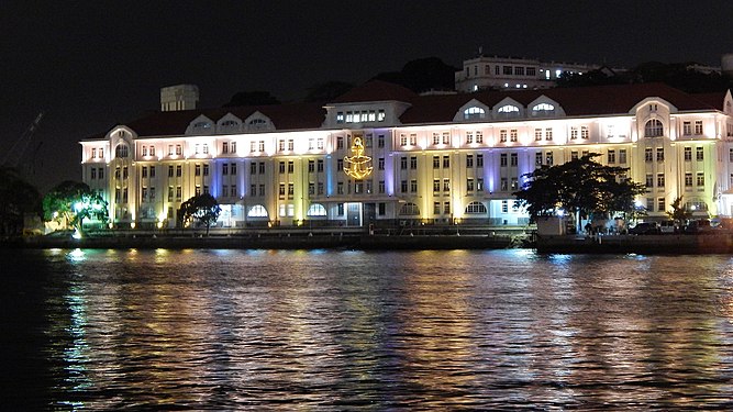 The Espaço Cultural da Marinha is a cultural center