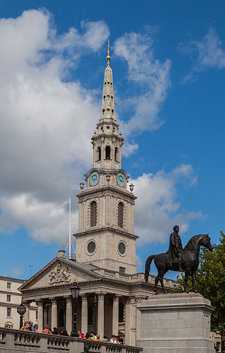 Estatua de Jorge IV e iglesia de San Martín en los Campos, Londres, Inglaterra, 2014-08-11, DD 182.JPG