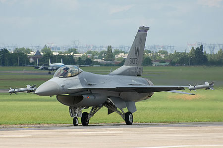 Tập_tin:F-16_CG_01.jpg