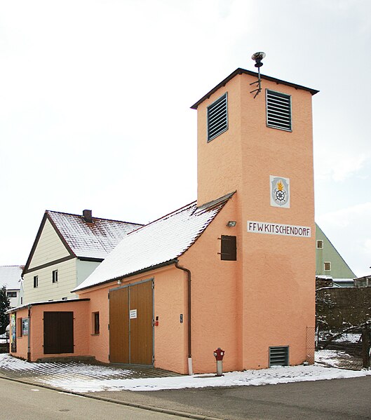 File:Feuerwehrhaus Kitschendorf 2942.jpg