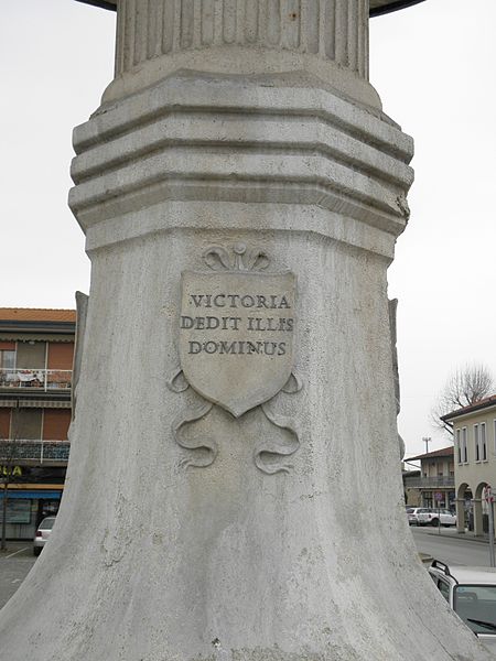 File:Fontana monumentale, dettaglio (Trebaseleghe) 06.jpg