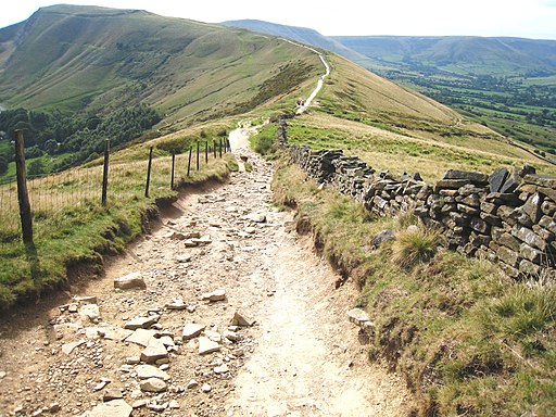 Footpath to Hollins Cross - geograph.org.uk - 2057039