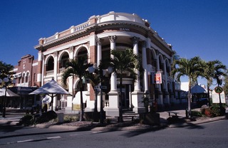 <span class="mw-page-title-main">Queensland National Bank, Mackay</span> Historic site in Queensland, Australia
