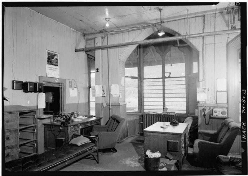 File:GENERAL VIEW FROM THE SOUTHEAST OF DISPATCHER'S OFFICE. - Erie Railway, Susquehanna Station and Hotel, West of intersection of Front and Main Streets, North side, Susquehanna, HAER PA,58-SUSQ,3-13.tif