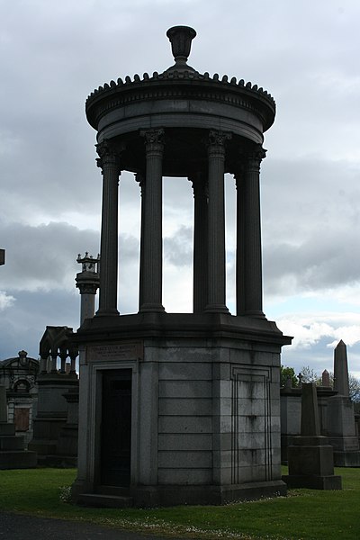 File:Glasgow Necropolis 08.JPG