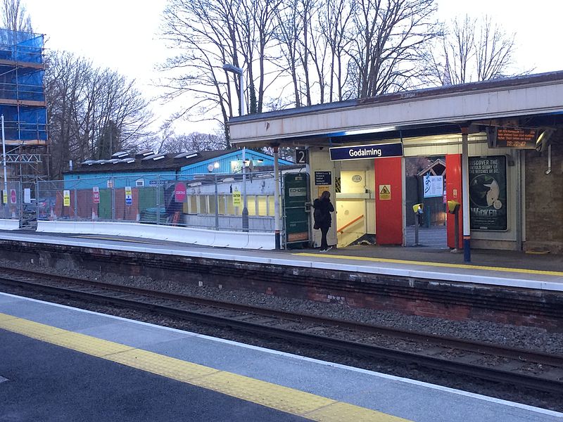 File:Godalming Railway Station platform.JPG