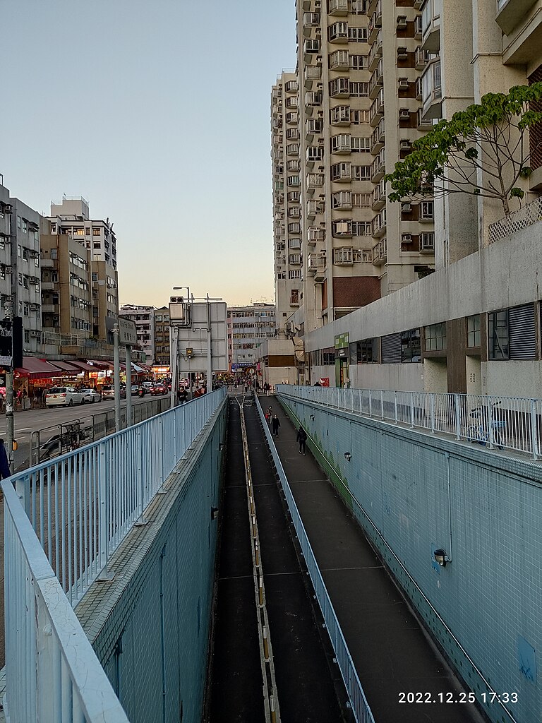 File:HK STD 大圍 Tai Wai 美田路 Mei Tin Road 積輝街 Chik Fai 