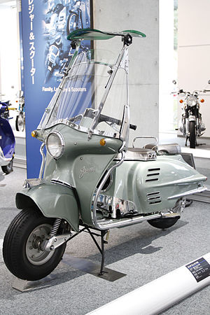 HONDA JUNO K 1954 в зале коллекции Honda.JPG