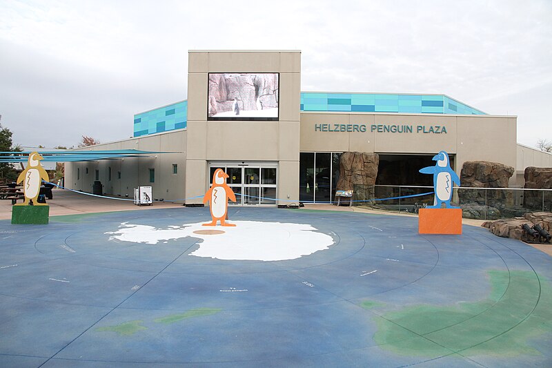 File:Helzberg Penguin Plaza.JPG