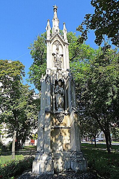 File:Holy Trinity statue, Székesfehérvár, Hungary - panoramio (16).jpg