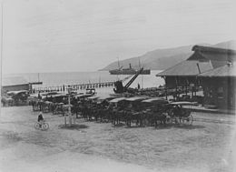 Horsedrawn cabs on Cairns wharf, c. 1912 Horsedrawn cabs on Cairns wharf ca 1912.jpg