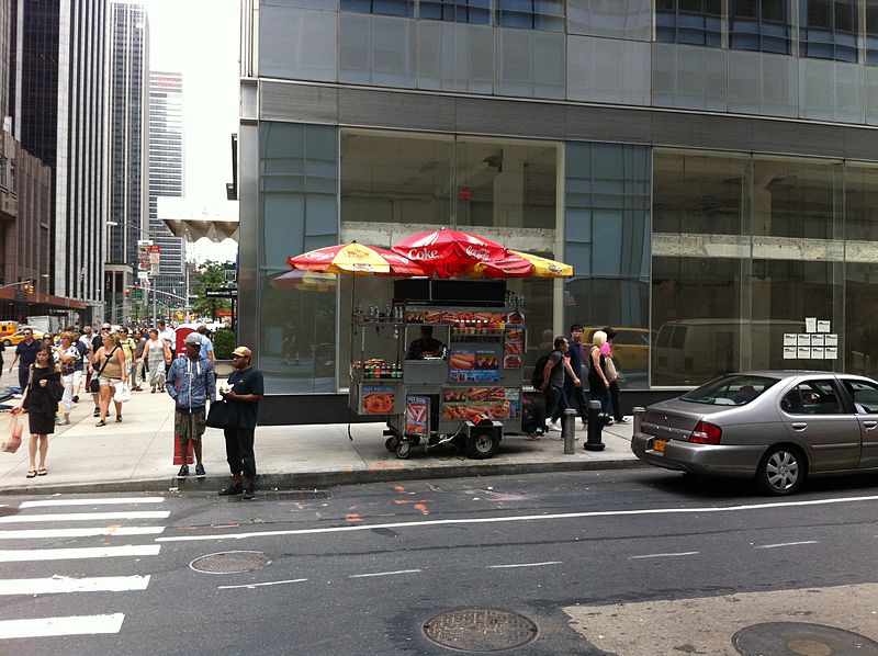 File:Hot dog stand in Manhattan, New York 001.jpg