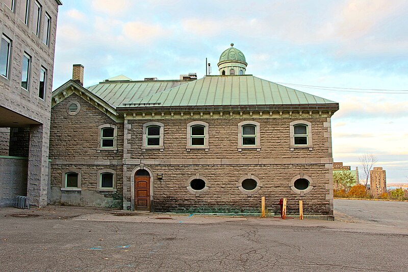 File:Hugh Montagu Allan's Stables 23.jpg