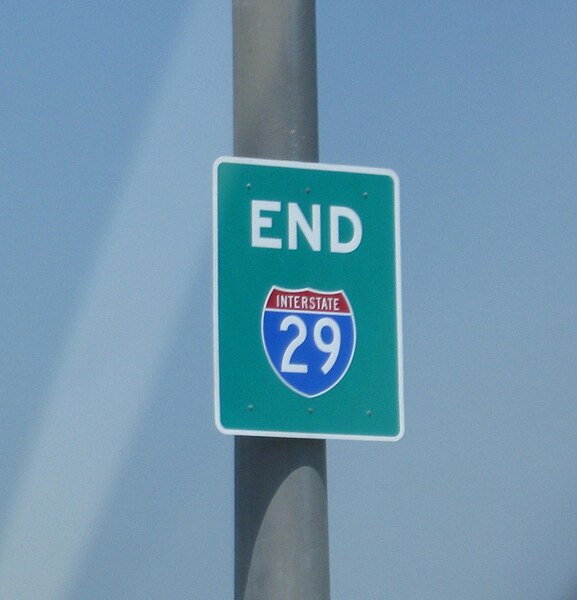 The I-29 "END" shield at its southern terminus in Kansas City.