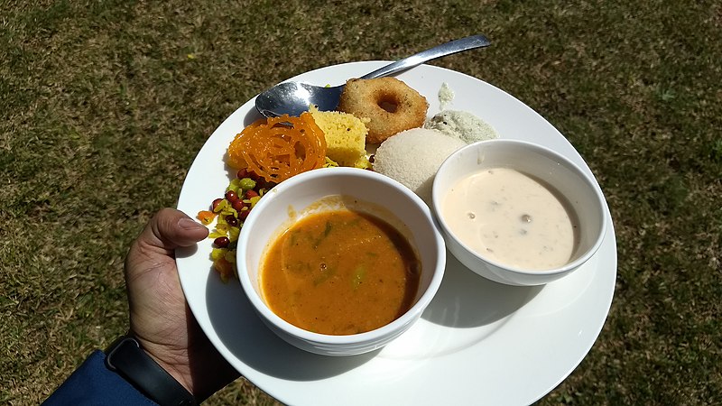 File:Idli bada jalebi-Eldoret-Kenya-10.jpg