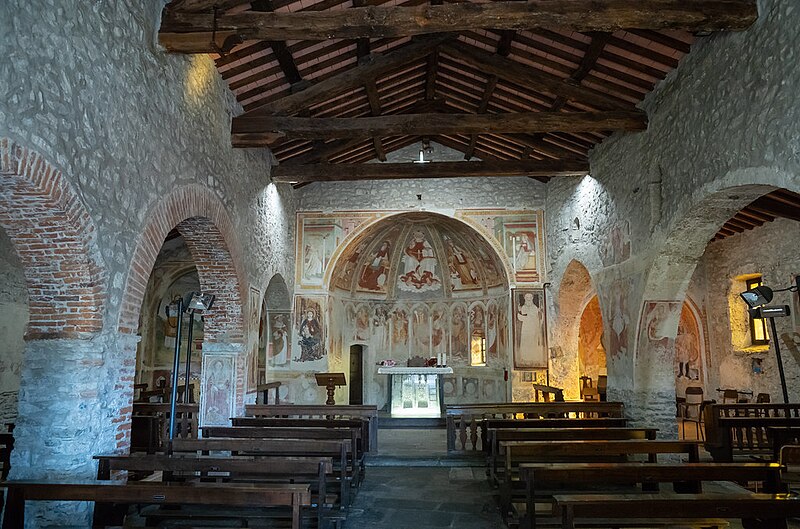 File:Inside of San Pietro’s church.jpg