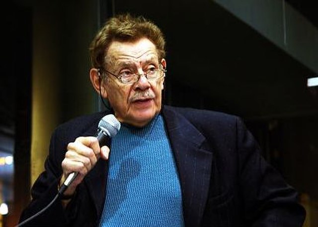 Stiller at a book reading for Festivus in New York City in 2005