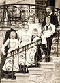 Ежы Чапскі з жонкай Юзэфай і дзецьмі ў Прылуках, 1902 г.