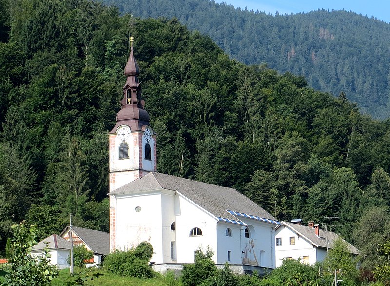 File:Kamna Gorica Radovljica Slovenia - church.jpg