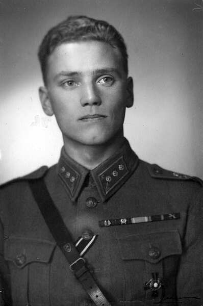 Captain Törni in the Finnish Army in 1944.