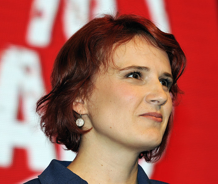 Datei:Katja Kipping Die Linke Wahlparty 2013 (DerHexer) 04.jpg