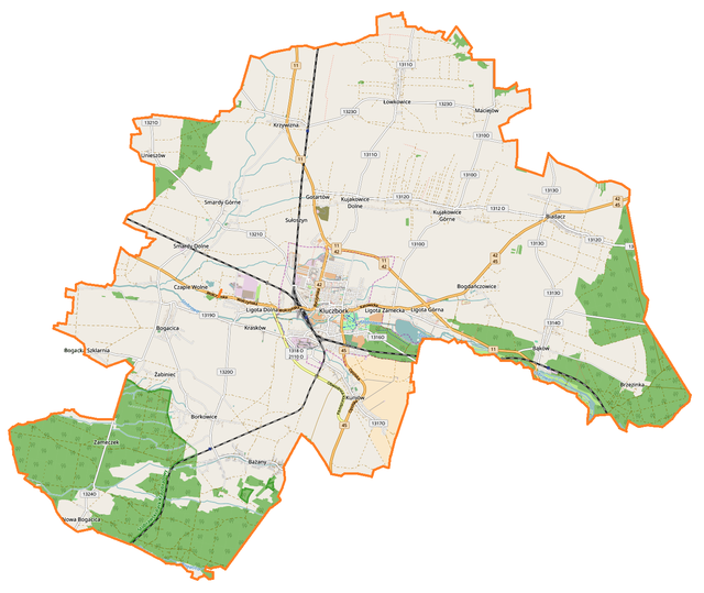 Mapa konturowa gminy Kluczbork, na dole nieco na lewo znajduje się punkt z opisem „Kościół Chrystusa Króla w Bażanach”