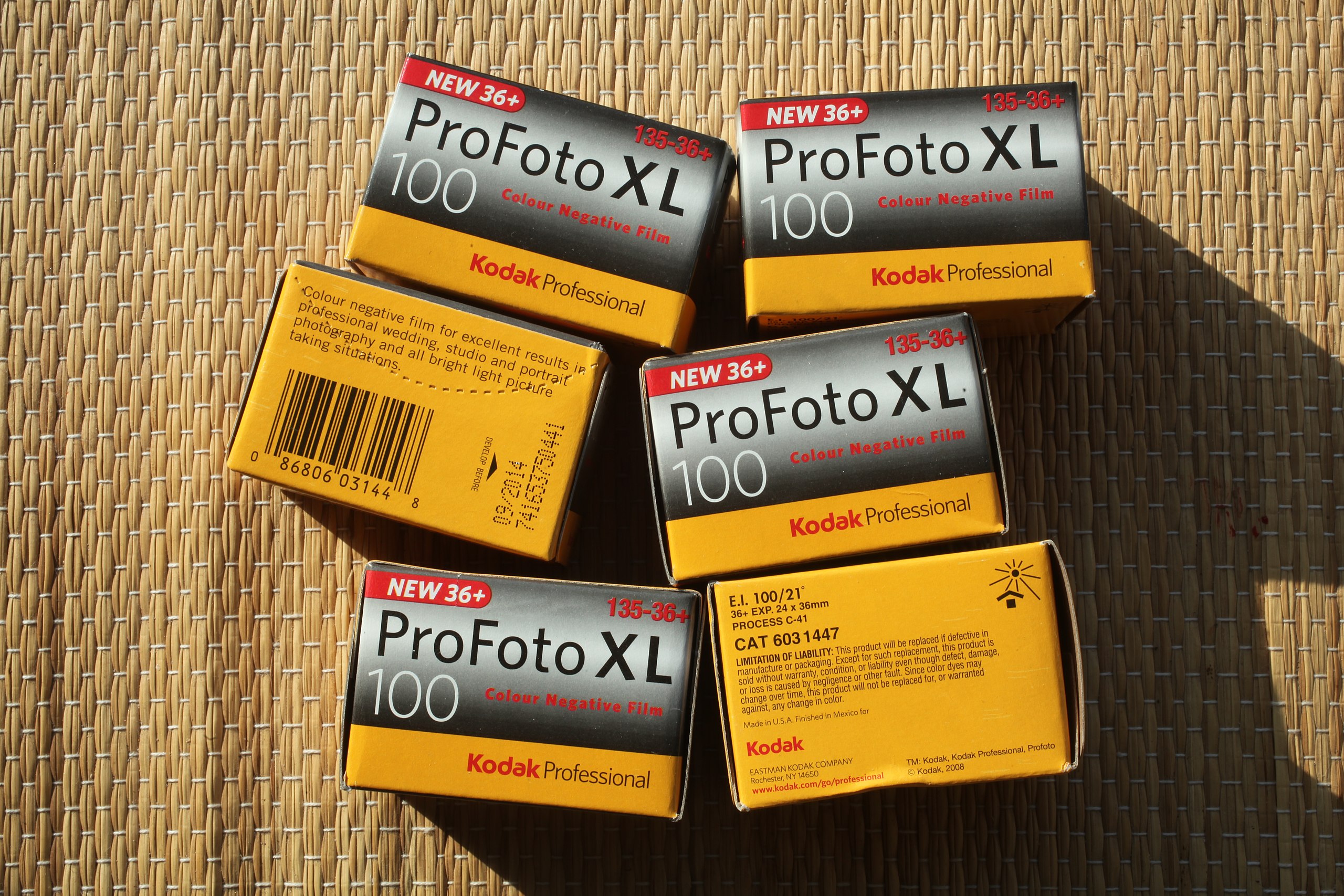 File:Kodak ProFoto XL 100 Kodak Professional 135-36 made in U.S.A.