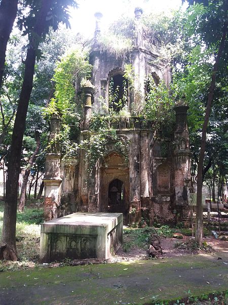 File:Kolombo Shahib tomb 3.jpg