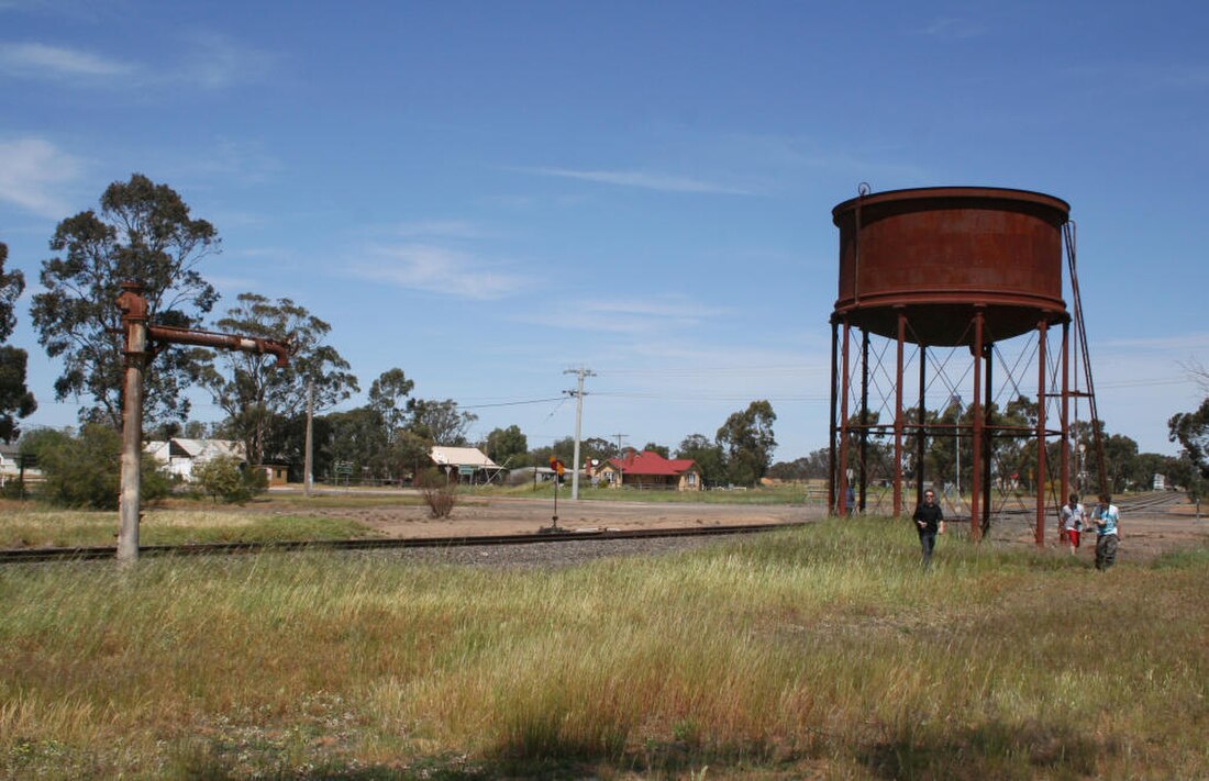 File:Korong Vale railway station, Victoria.jpg