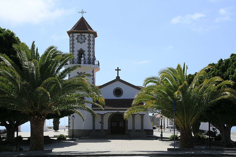 File:La Palma - Los Llanos - Carretera a Puerto Naos - Plaza Todoque - Iglesia  San Pio X 01  - Wikimedia Commons