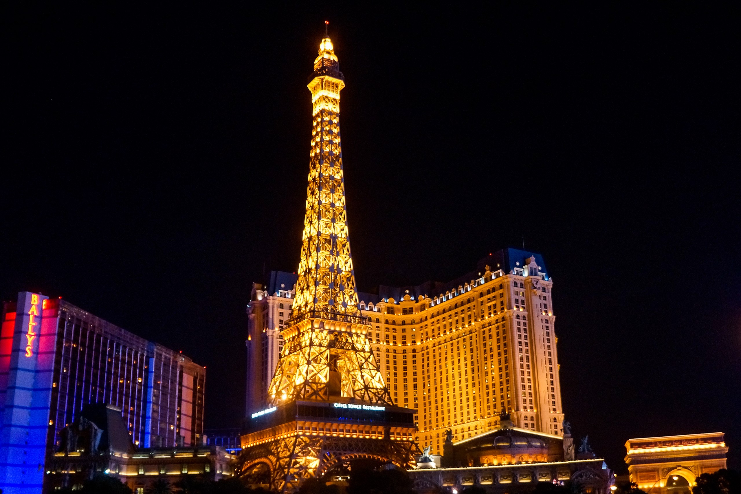 File:Riviera hotel, Las Vegas Strip, NV, USA - panoramio.jpg - Wikimedia  Commons