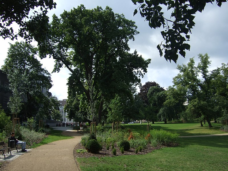 File:Lennepark Frankfurt Oder 002.jpg