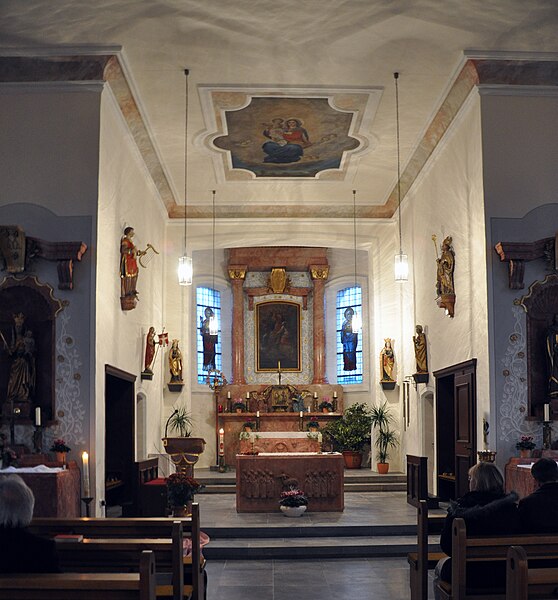 File:Levertsweiler Pfarrkirche Blick zum Chor.jpg