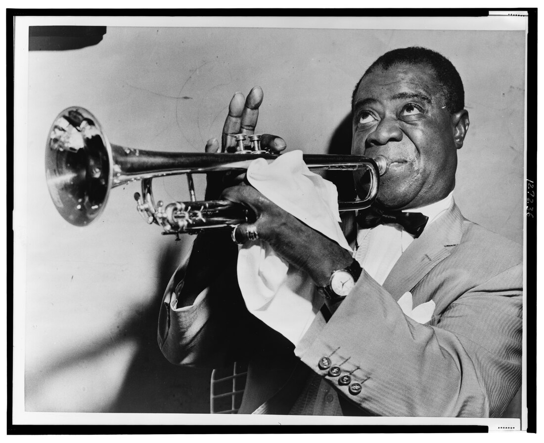 File:Louis Armstrong, 3c27236u.tif