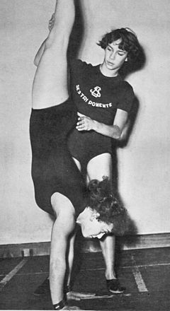 Лучиана и Елена Лагорара 1956.jpg