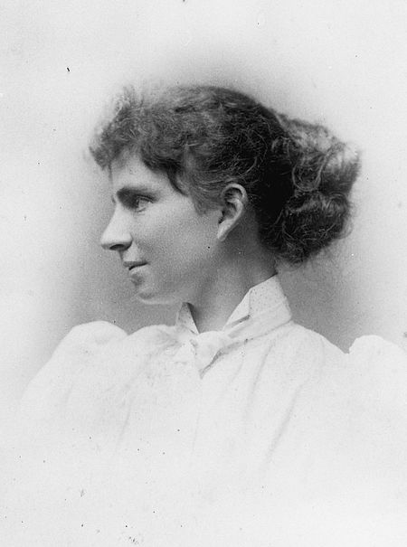 Mabel Hill, 1898.jpg