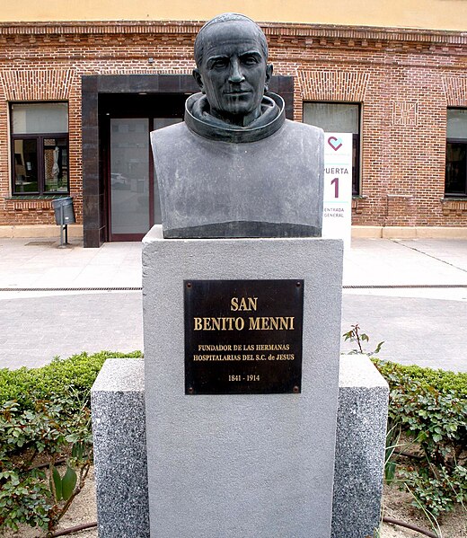 File:Madrid - Busto de San Benedetto Menni en el Hospital Beata María Ana.jpg