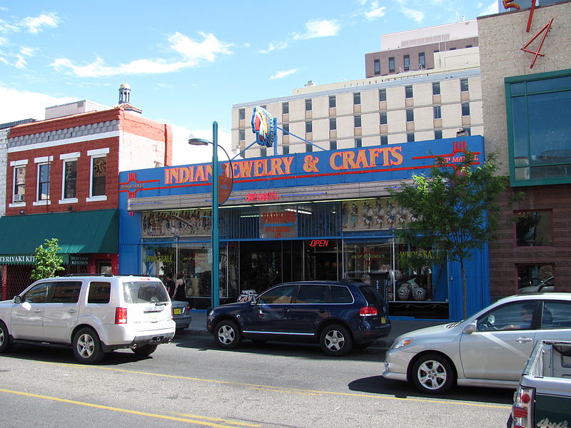 File:Maisel's Indian Trading Post, Albuquerque NM.jpg