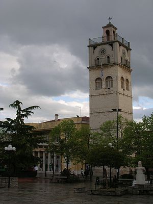 Kozani: Name der Stadt, Geschichte, Bevölkerung, Verwaltung, Politik