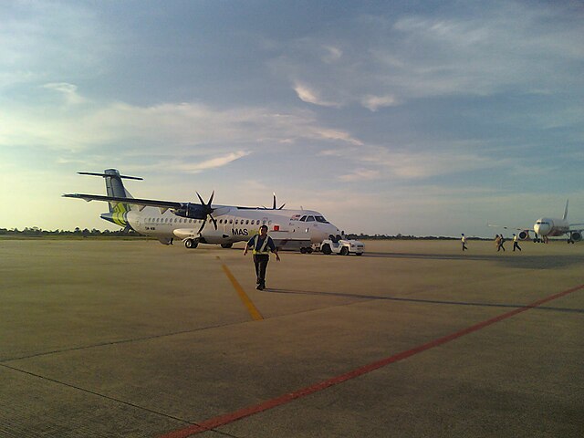 MASwings ATR 72-500 getting ready for departure in Bintulu Airport.