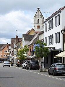 Hauptstraße mit Martinskirche