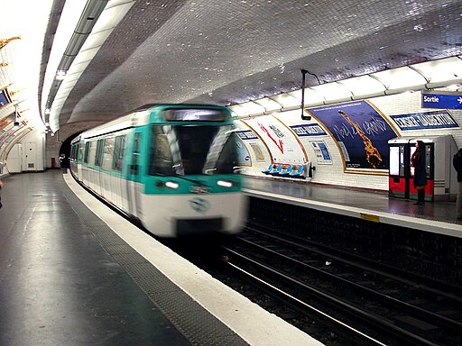 Metro de Paris - Ligne 7 - Censier - Daubenton 03