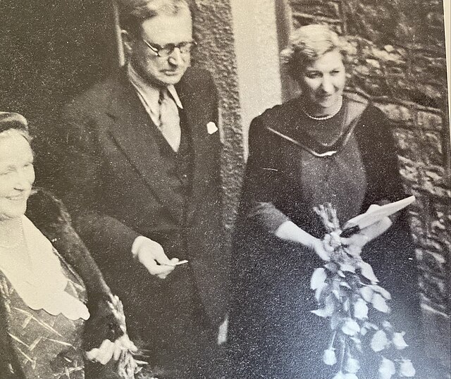 Ms Glenday, Nevill Mott (head of physics) and Lady Inskip at the opening of the Clifton High physics laboratories, 1955