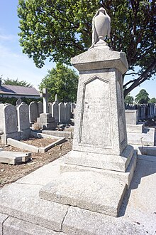 Cementerio y crematorio de Mount Jerome (cementerio de Harold's Cross) (14558201568) .jpg