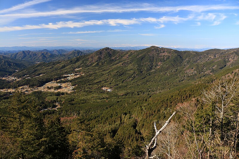 File:Mount Shirotori from Mount Futatsumori.jpg