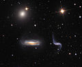 힉슨 밀집은하군 제44번 (Hickson 44)의 일부. 왼쪽 위부터 시계 반대 방향: NGC 3193, NGC 3190, NGC 3187.