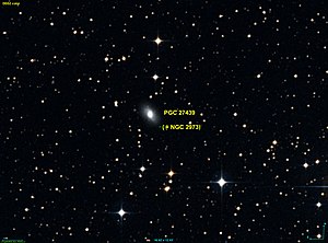 Звезда NGC 2973, расположенная вблизи галактики PGC 27439 на изображении