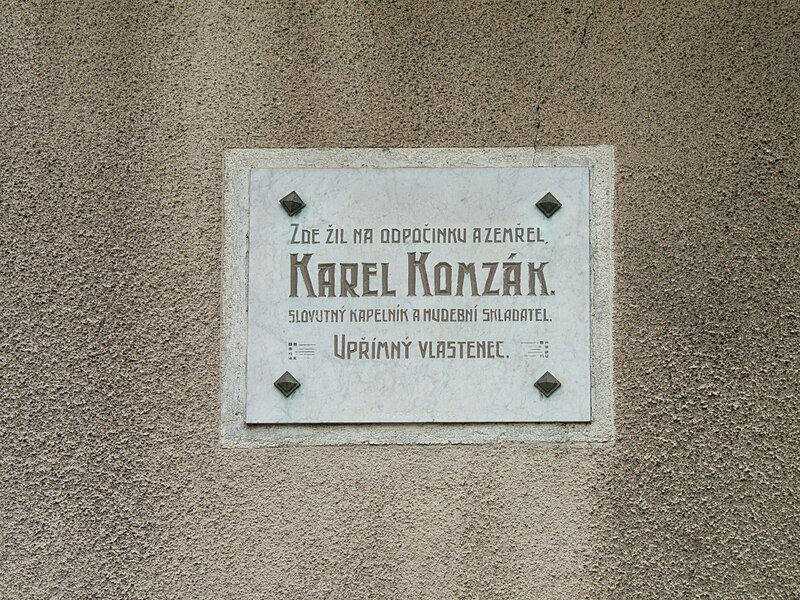 File:Netěchovice - deska Komzák.jpg