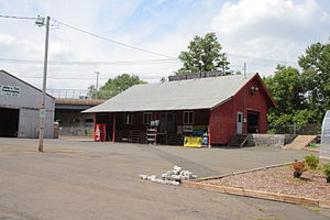 Железнодорожное депо Ньюингтон-Джанкшн, Ньюингтон, Коннектикут, 2009-08-24.jpg
